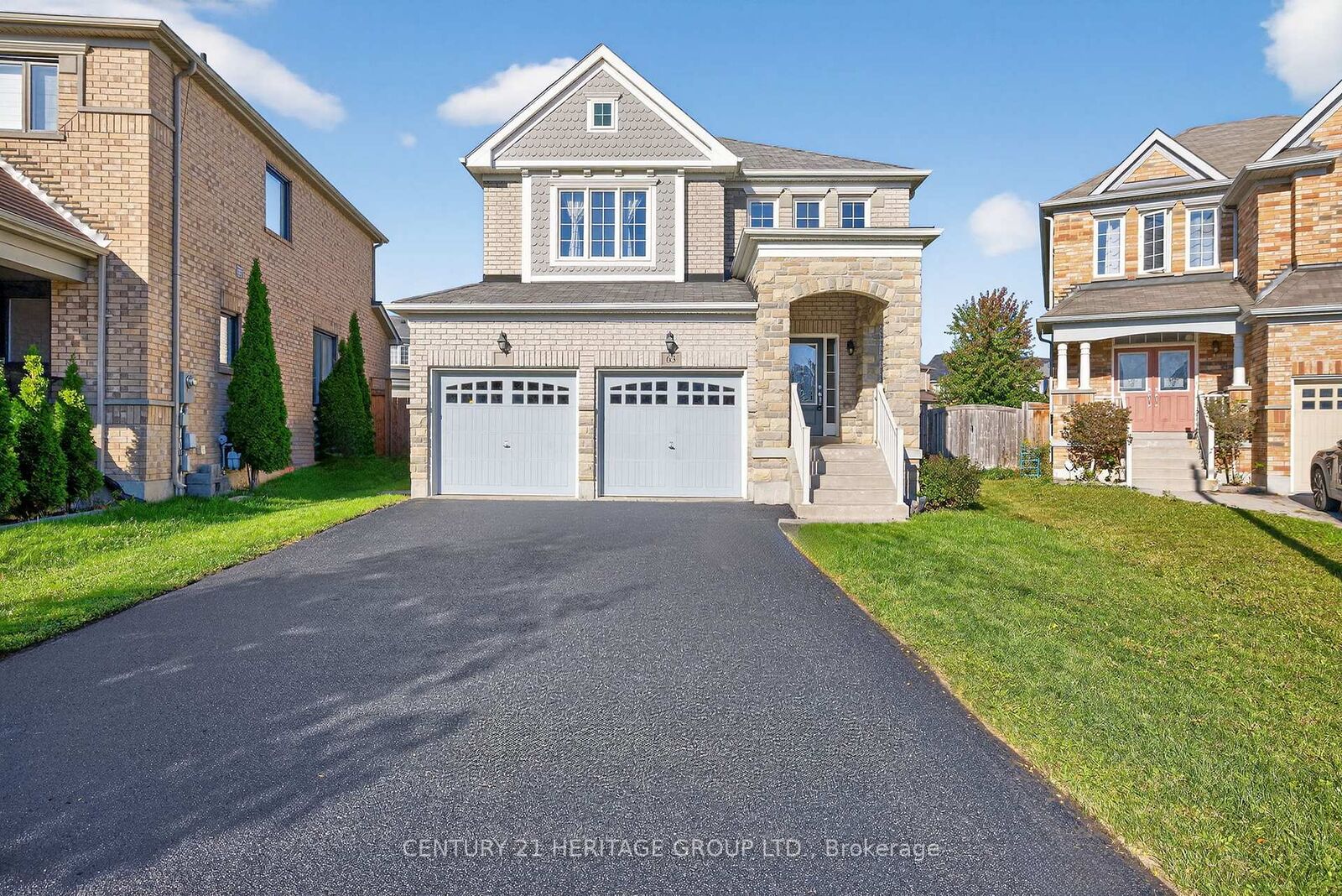 Photo de la propriété:  63 Jewelwing Court  ON L3Z 0N7 