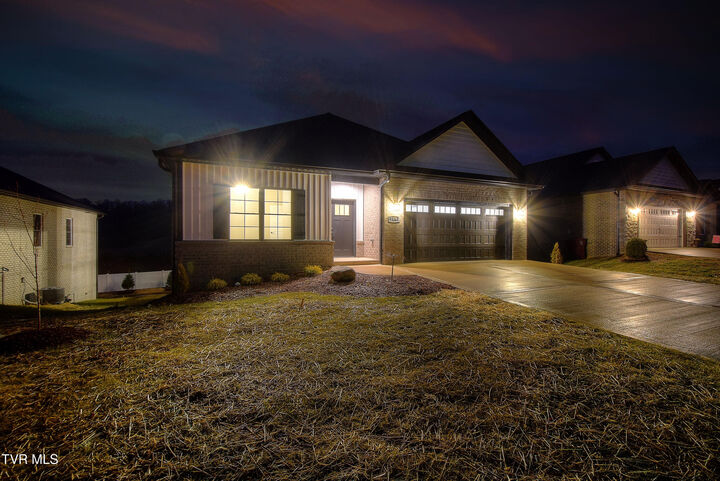 Property Photo:  2376 Haystack Circle  TN 37686 