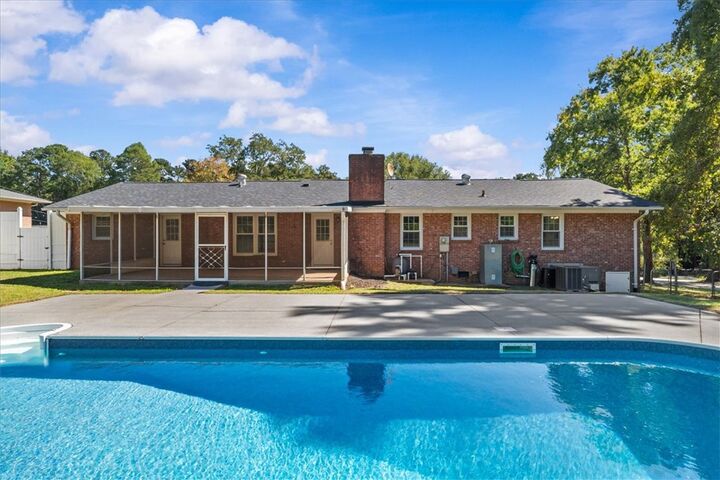 Property Photo:  208 Briarwood Drive  SC 29627 