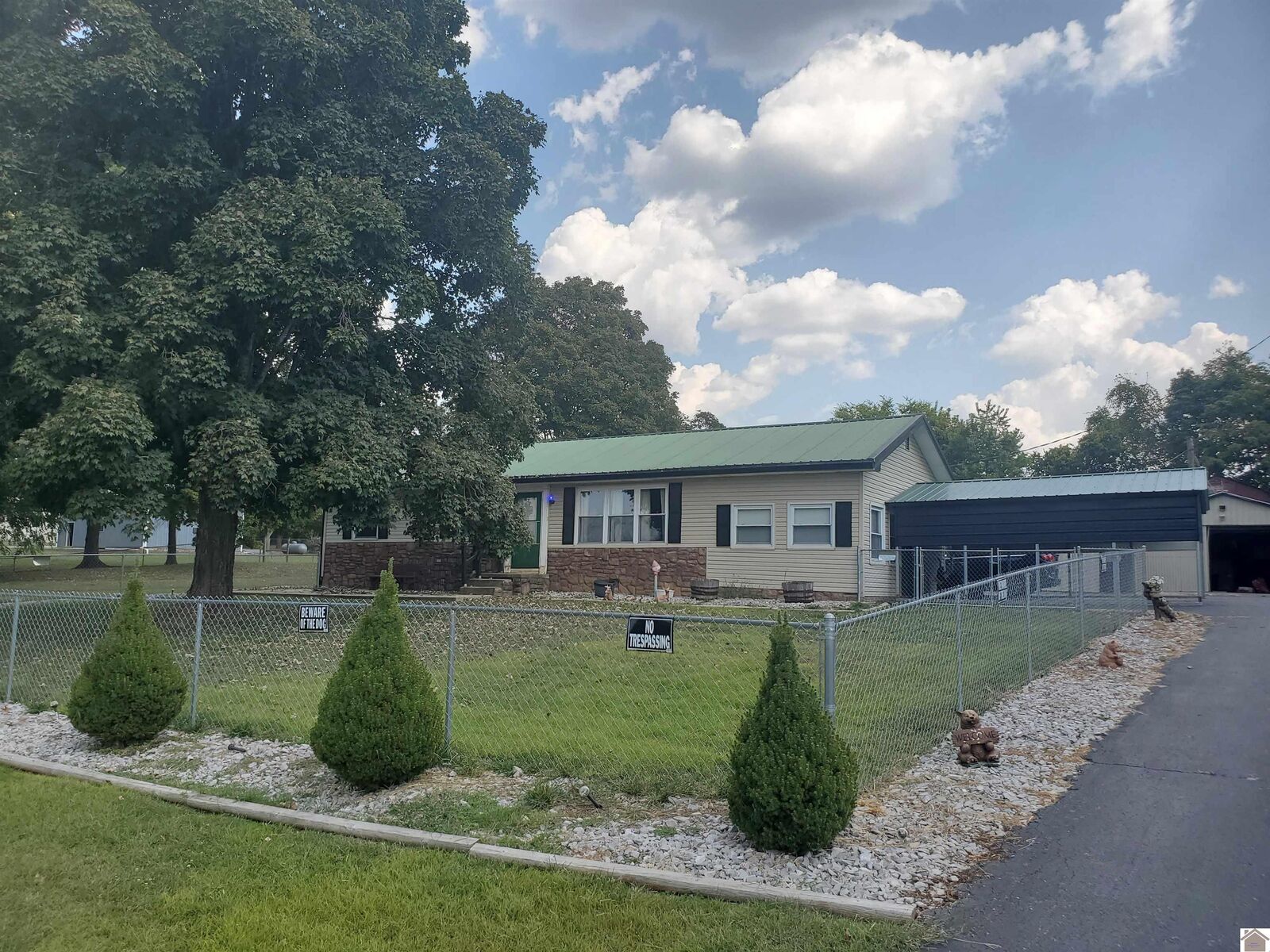 Property Photo: 6288 US Highway 60 West KY 42064