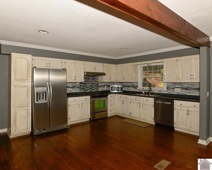 Property Photo: 4016 Alben Barkley Dr KY 42001