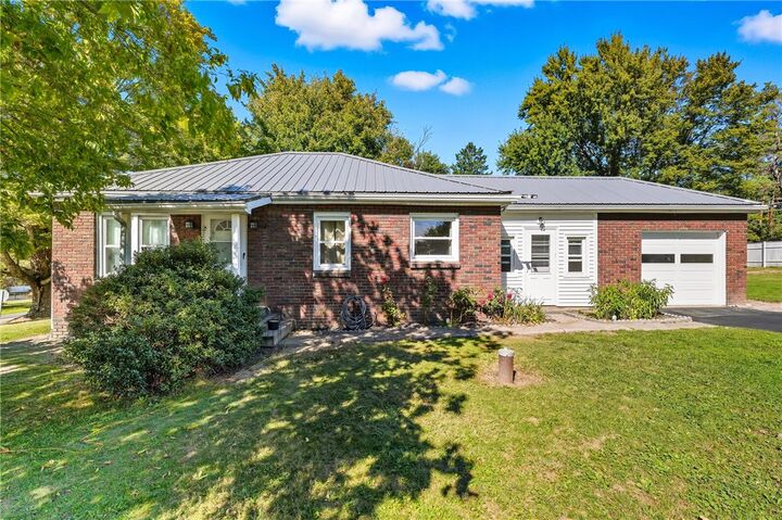 Property Photo: 105 Williamson Rd PA 16125