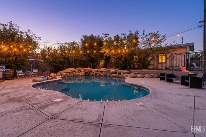 Property Photo:  101 Meter Street  CA 93252 