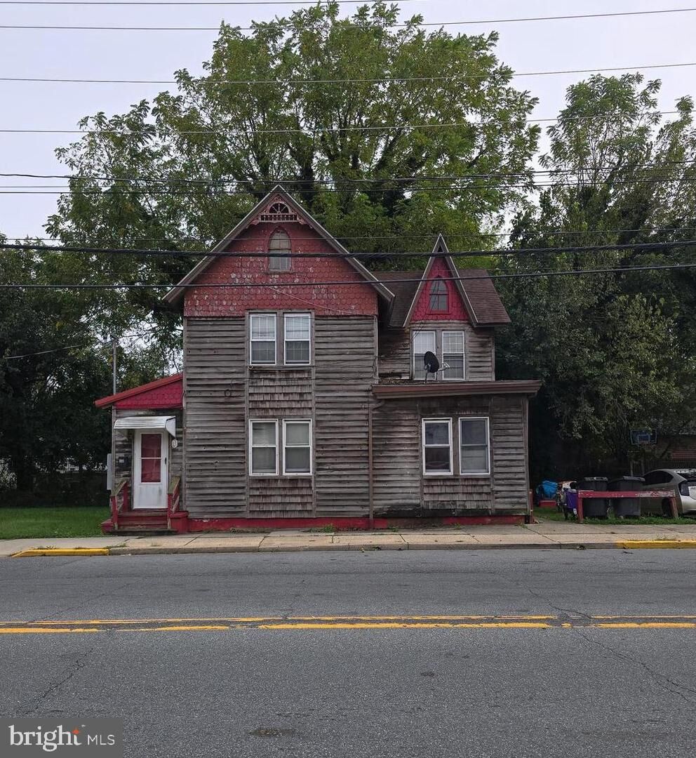 Property Photo: 214 W Division Street DE 19904