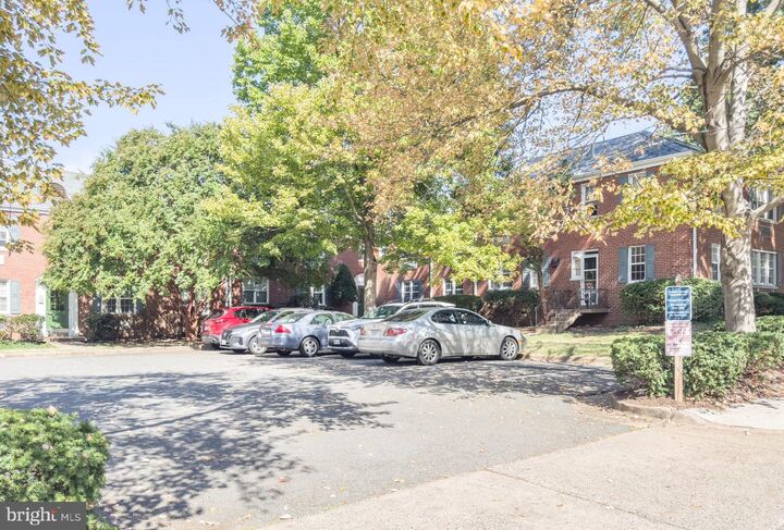 Property Photo: 12 Ashby Street F VA 22305