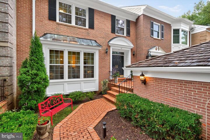 Property Photo: 9412 Turnberry Drive MD 20854