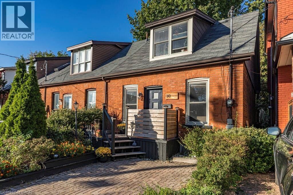 Property Photo:  30 Sunset Avenue  ON L8R 1V6 