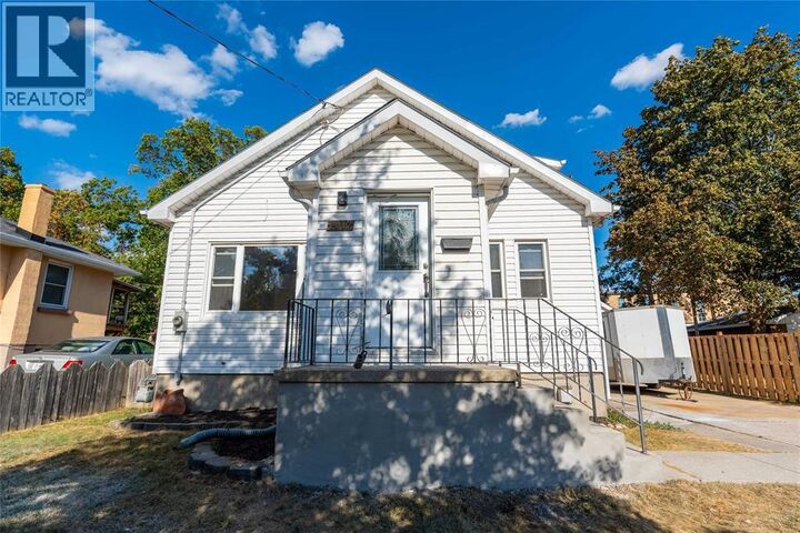 Property Photo: 1012 Ellwood Avenue ON N7V 3G3