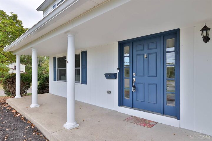 Property Photo:  867 Yorkhaven Road  OH 45240 
