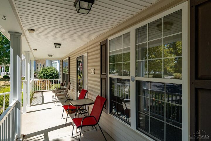 Property Photo:  4237 N Yorkshire Square  OH 45245 