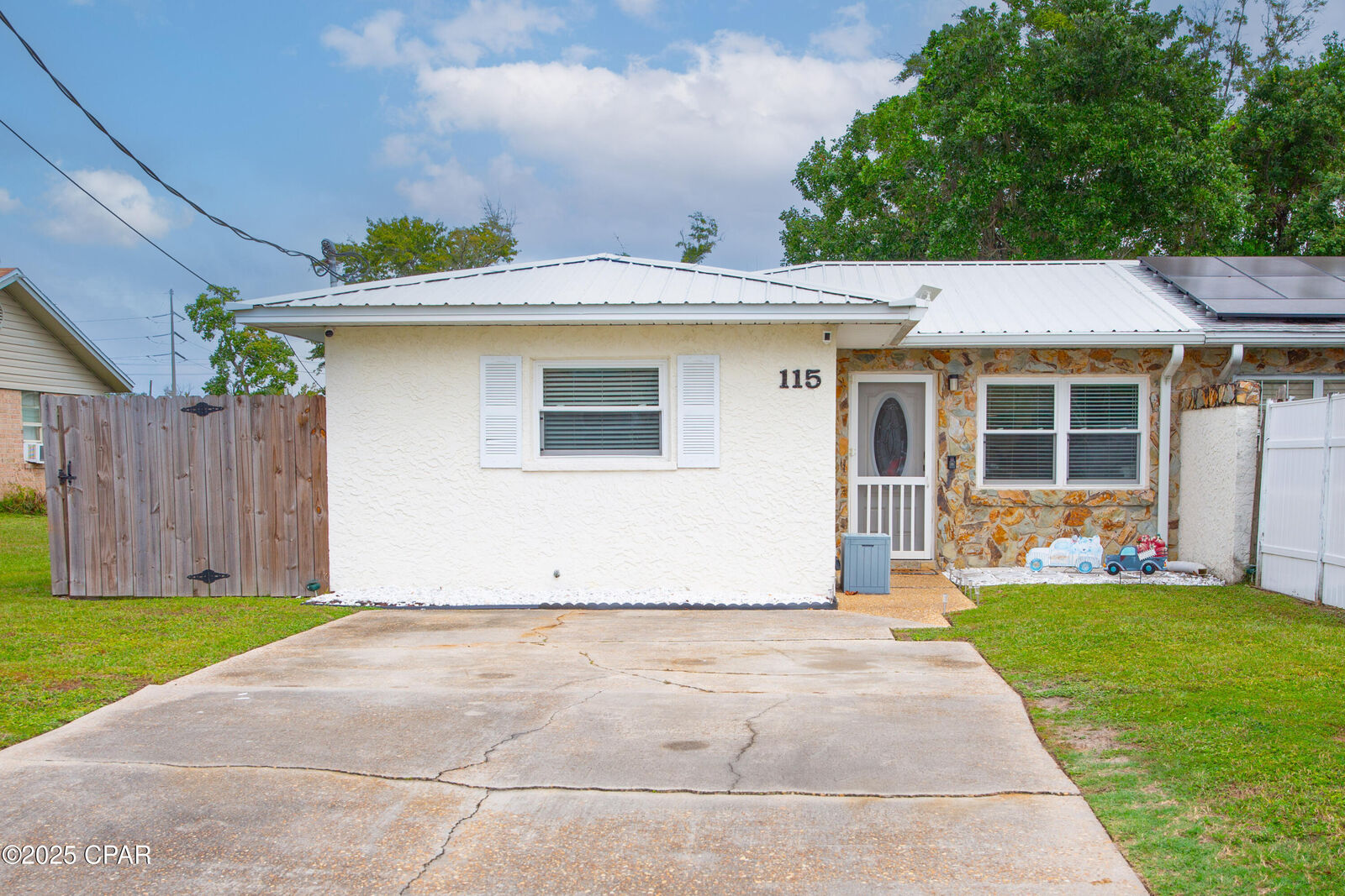 Property Photo: 115 S Jan Drive FL 32404