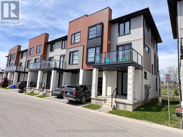 Property Photo: 962 West Village Square ON N6H 0J7