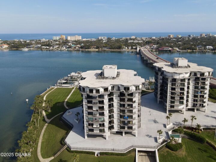 Property Photo: 501 N Causeway 7070 FL 32169