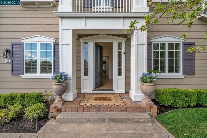 Property Photo: 159 Diablo Ranch Ct CA 94506