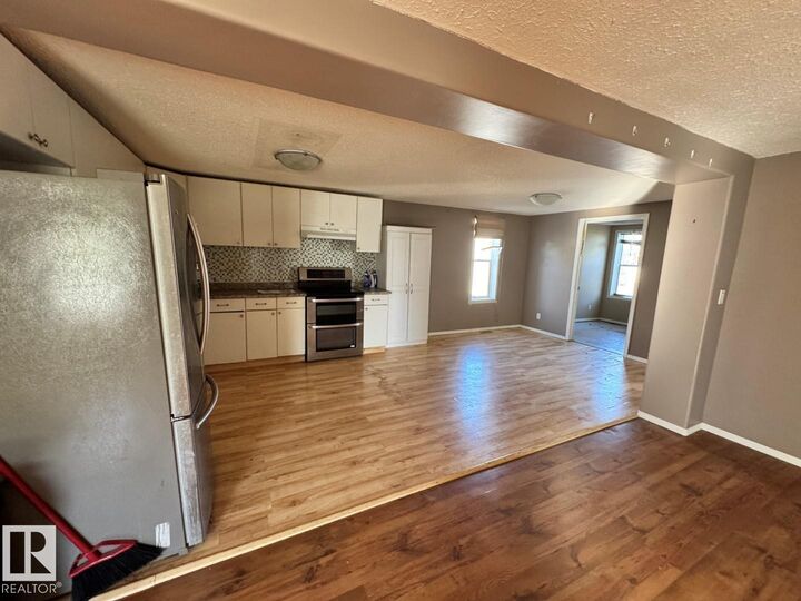 Property Photo: 10770 Winterburn Rd NW 1126 AB T5S 1T6