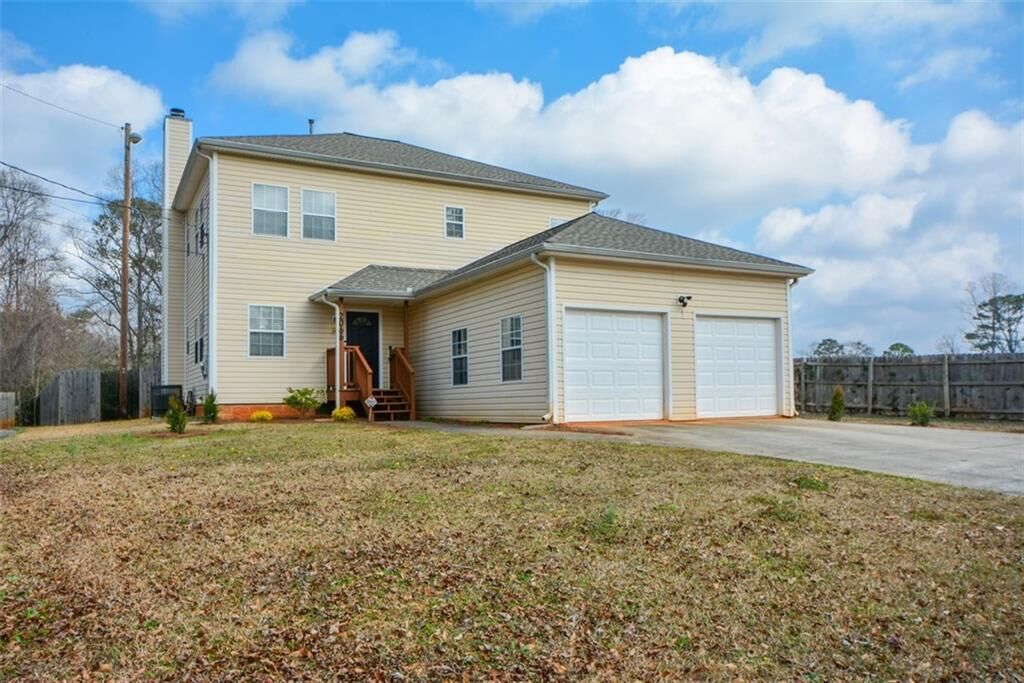 Property Photo: 2066 Tilson Road GA 30032