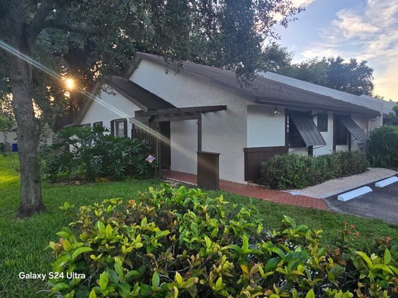 Property Photo: 1581 NW 98th Ter FL 33024