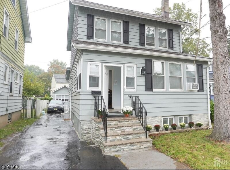 Property Photo:  1239 Victor Ave  NJ 07083 