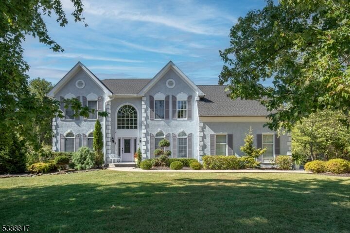 6 Wyckoff Dr  Union Twp. NJ 08867 photo