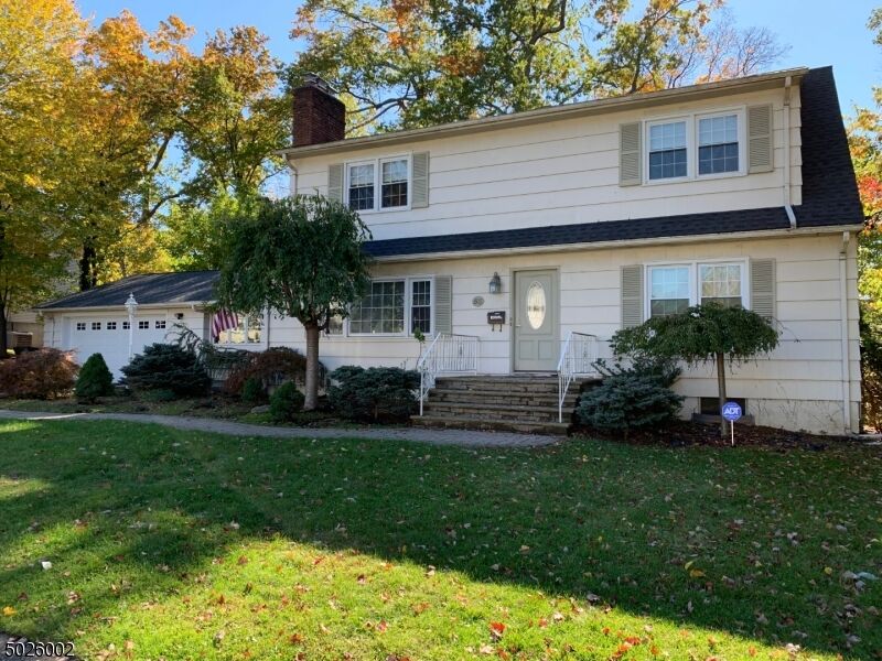 Property Photo:  53 Franklin St 2  NJ 07044 