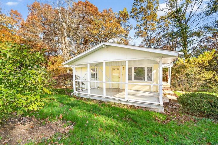 Property Photo:  49 Edgewood Hills Rd  WV 25901 