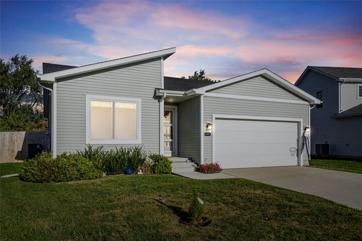 Property Photo:  4507 E 48th Street  IA 50317 