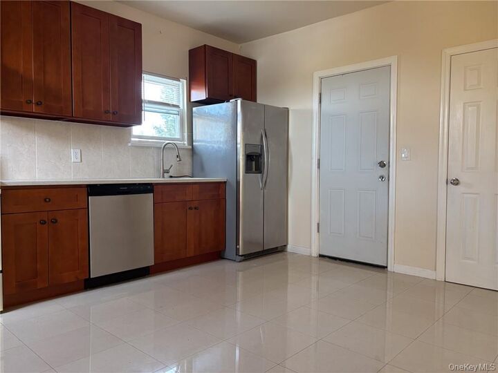 Property Photo:  63 Orchard Street 2N  NY 12542