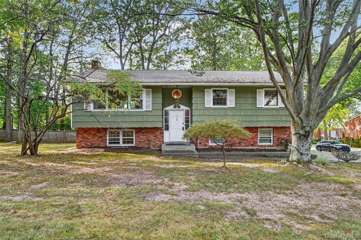 15 Stockbridge Avenue  Suffern NY 10901 photo