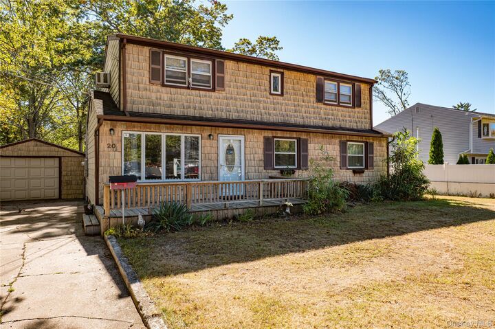 20 W Belmont Street  Bay Shore NY 11706 photo