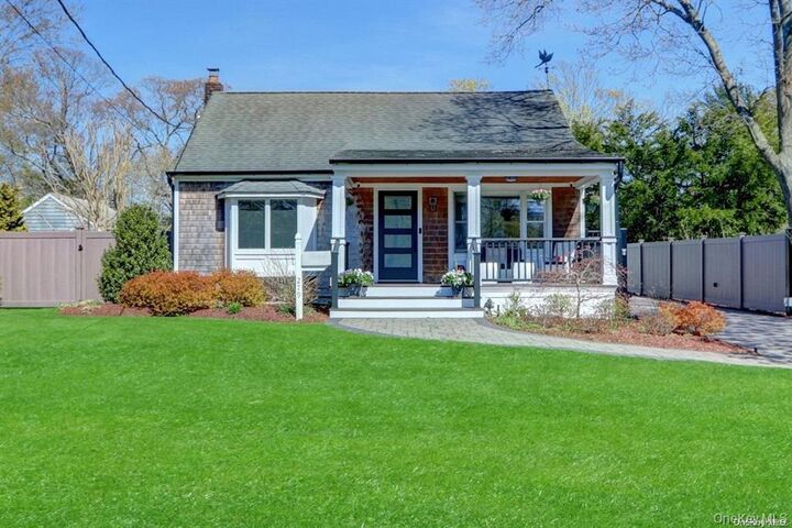 Property Photo: 279 Fairview Avenue NY 11705
