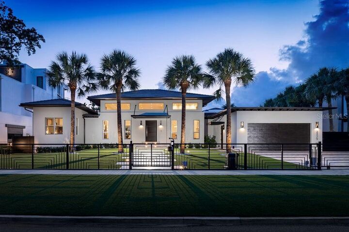 5129 W Neptune Way  Tampa FL 33609 photo