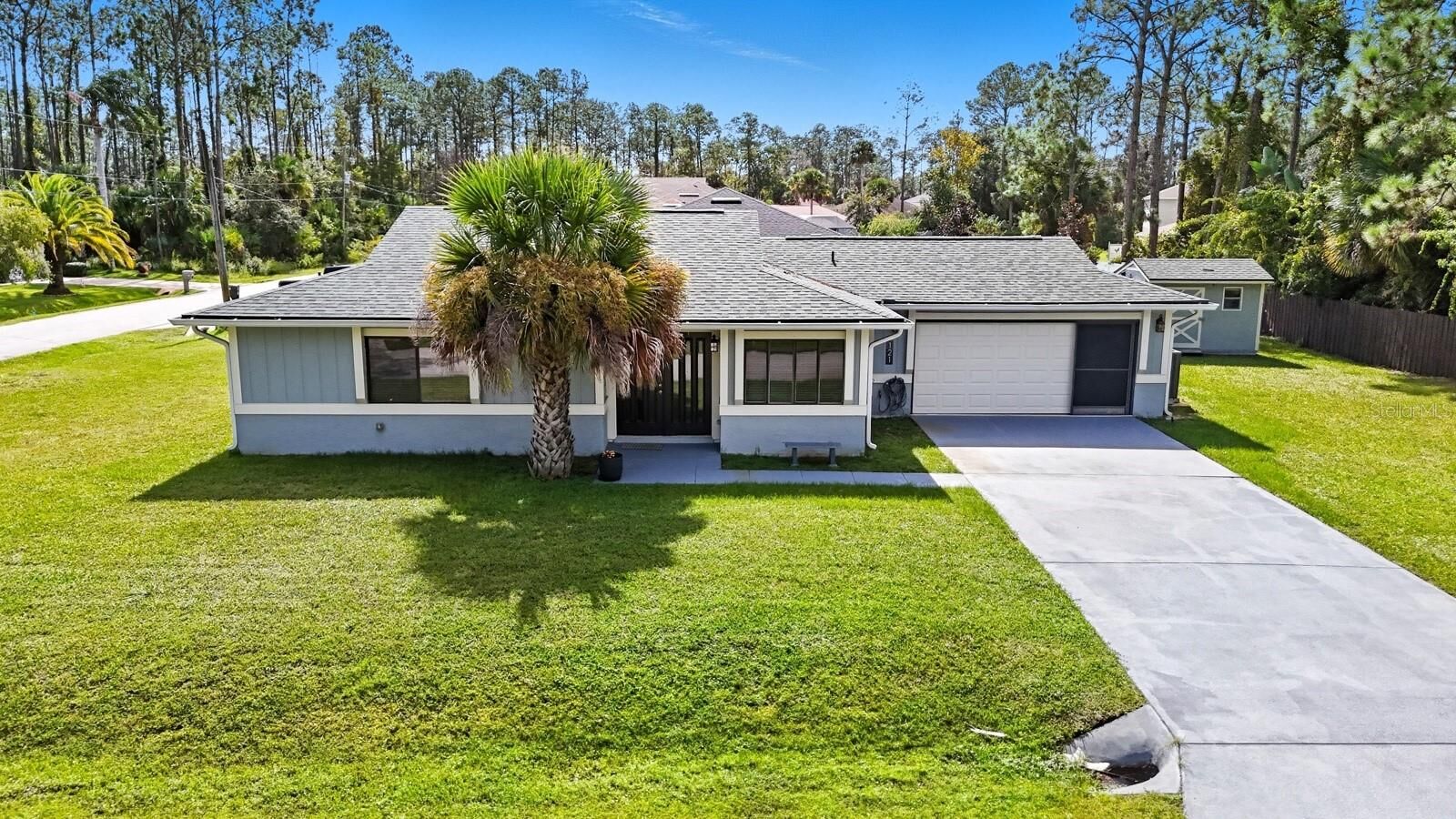 Property Photo:  121 Point Of Woods Drive  FL 32164 