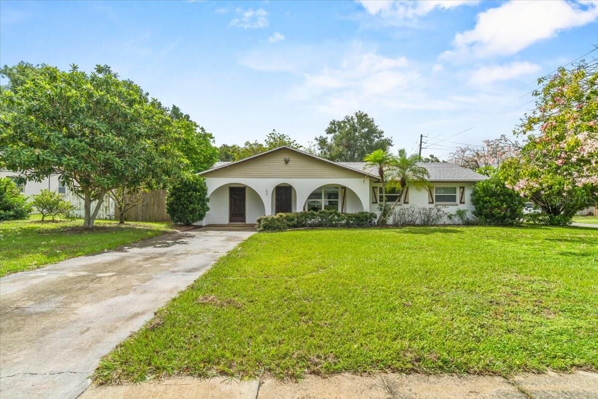 Property Photo: 305 E Thelma Street FL 33850