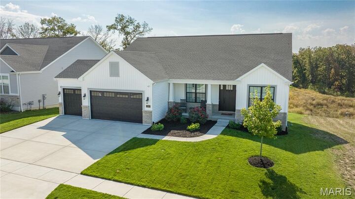Property Photo: 420 Amberleigh Manor Drive MO 63385