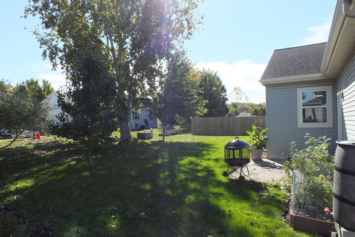 Property Photo: 1221 Lombardi Way WI 53186