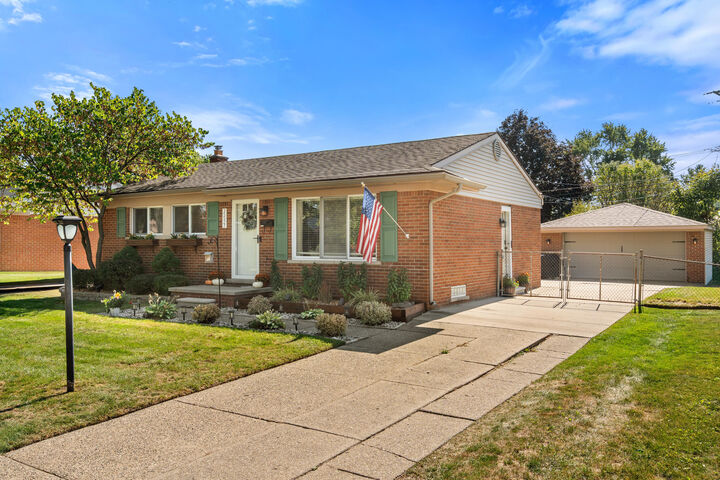 Property Photo: 35527 Elmira Street MI 48150