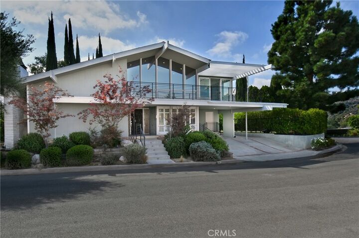 Property Photo:  11566 Dona Teresa  CA 91604 