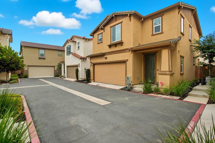 Property Photo:  8170 Kramer Ranch Lane  CA 95758 