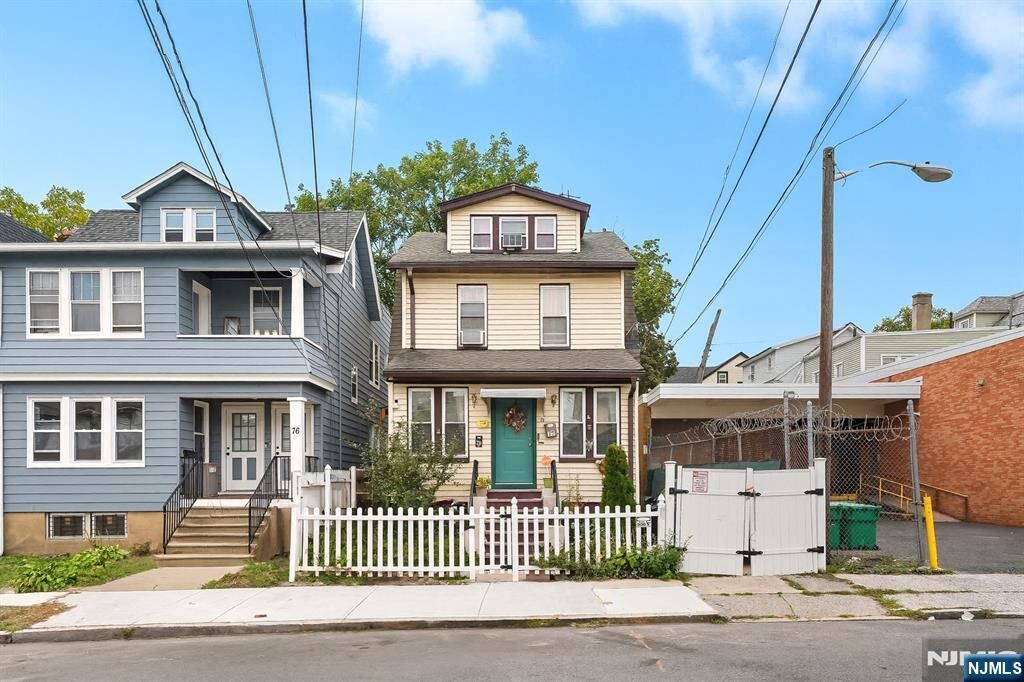 Property Photo:  78 Valley Street  NJ 07106