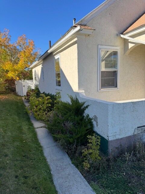 Property Photo:  824 N Rodney Street  MT 59601 