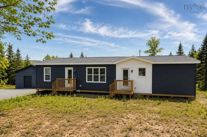 10 Bryson Lane — photo 1