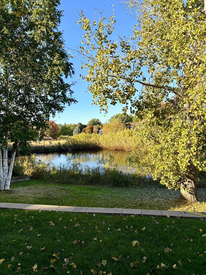 Property Photo: 709 Carter Drive MN 55057