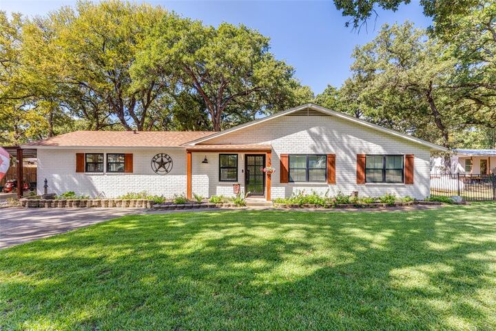 Property Photo: 11671 Randle Lane TX 76179