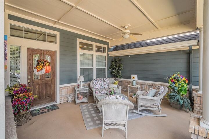 Property Photo: 2404 Aramic Court TX 76001