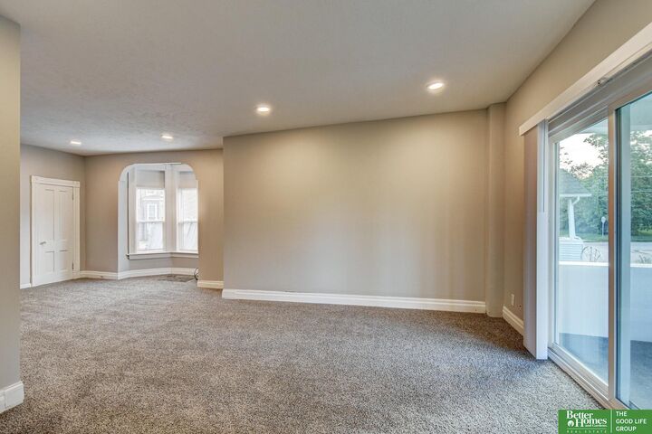 Property Photo: 2208 Maple Street NE 68110