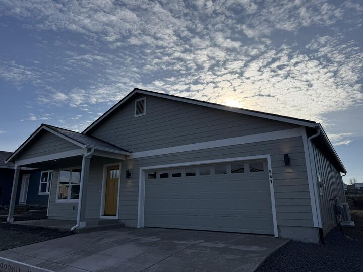 Property Photo: 567 NE Arnold Street 177 OR 97741