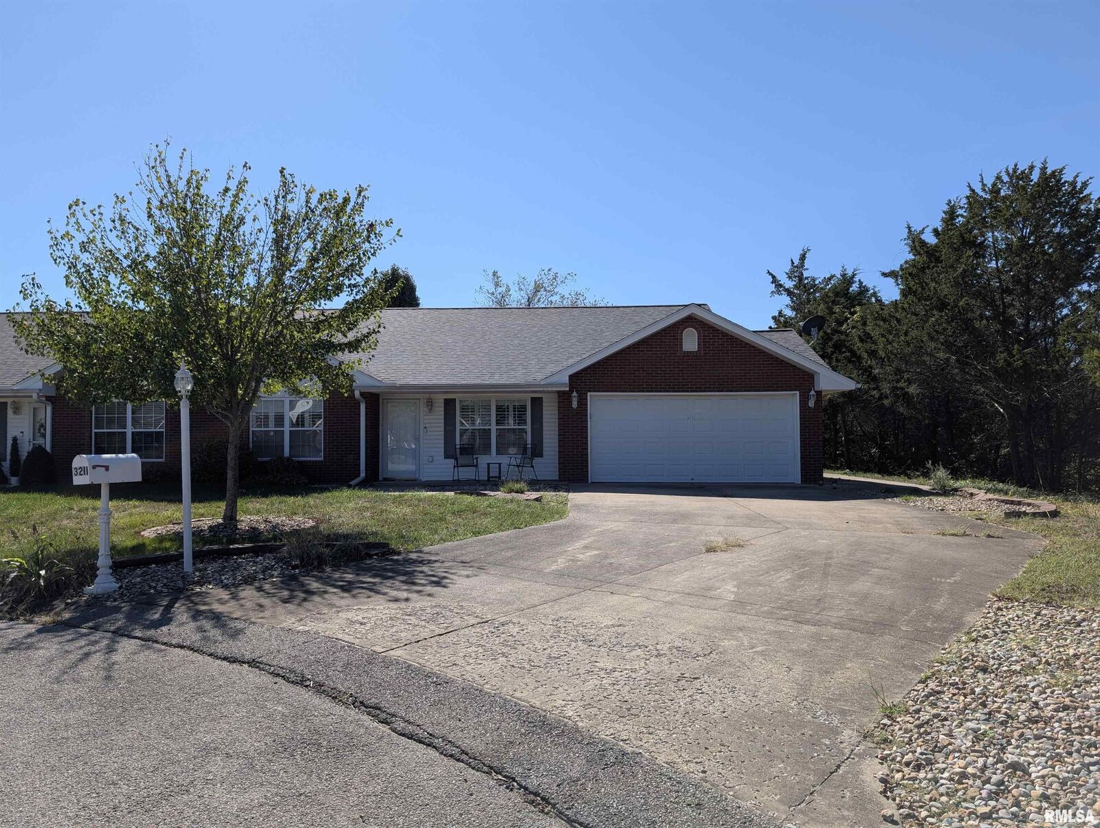 Property Photo: 3211 Cherokee Drive IL 62959