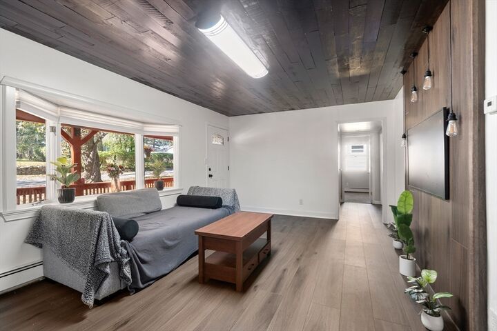 Property Photo:  18 Edgewood Dr  MA 01520 