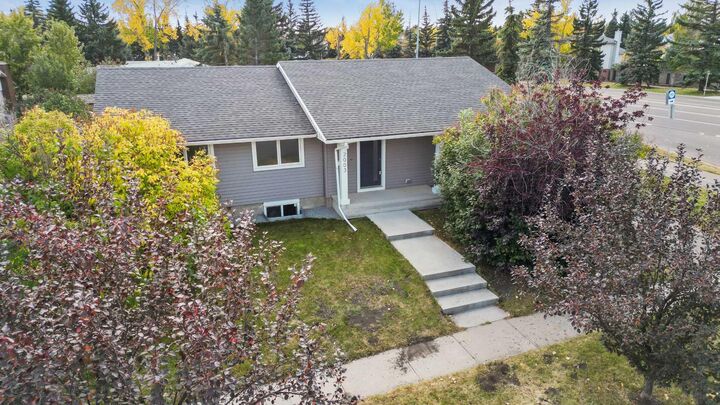 2003 117 Avenue SW  Calgary AB T2W 2Y7 photo