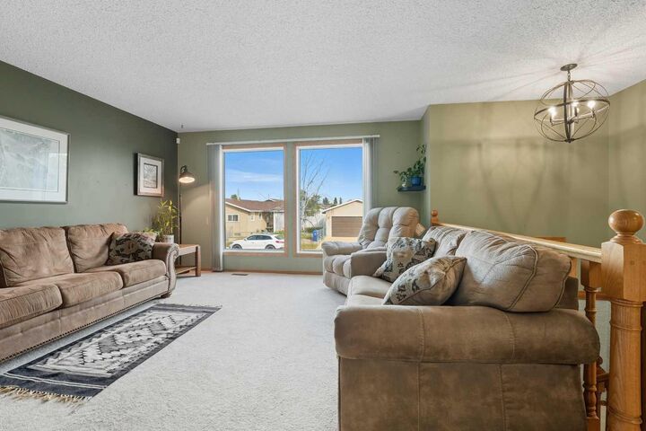 Property Photo: 5237 Aspen Drive AB T0M 0J0